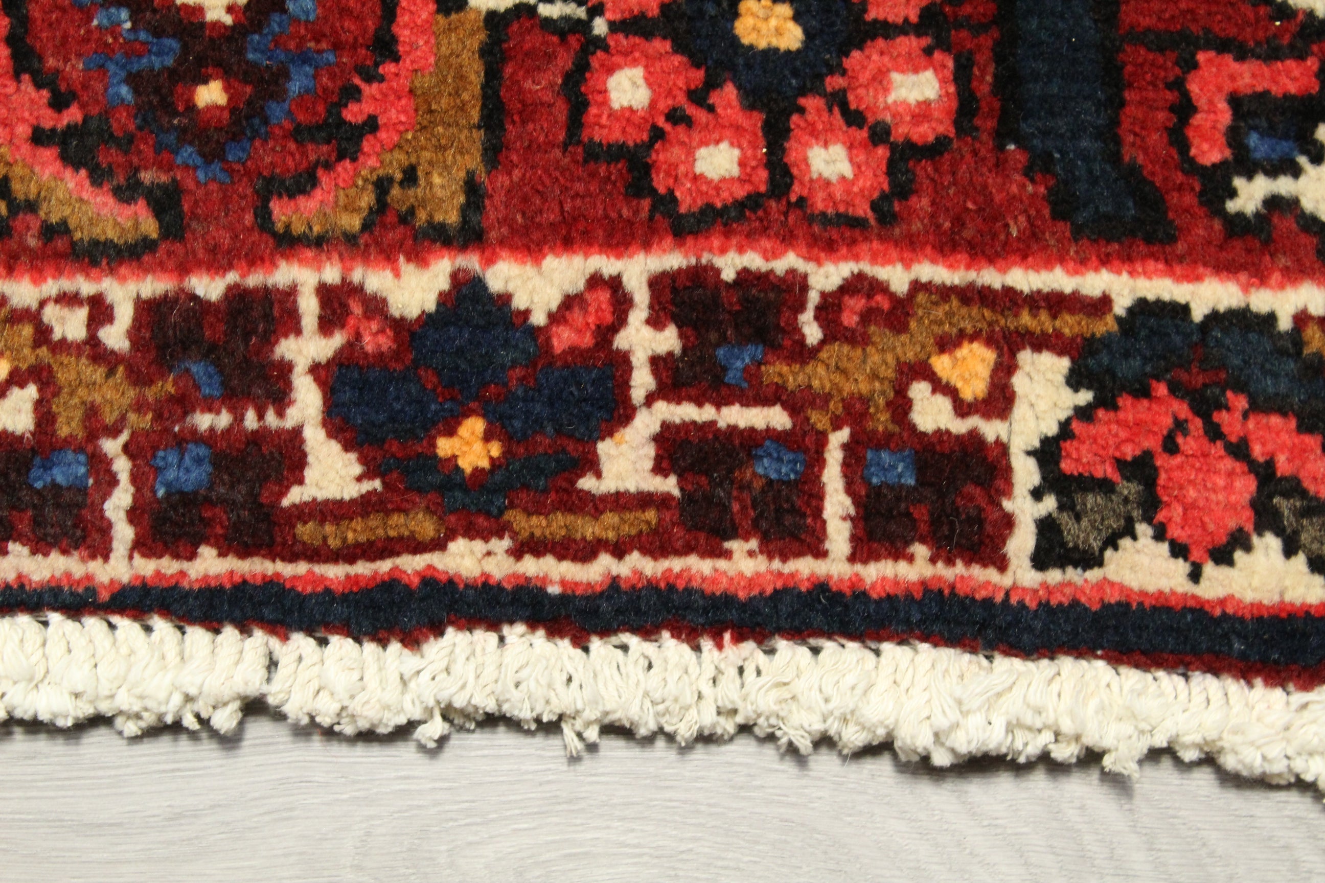 Bakhtiari Rug - 390 cm x 310 cm