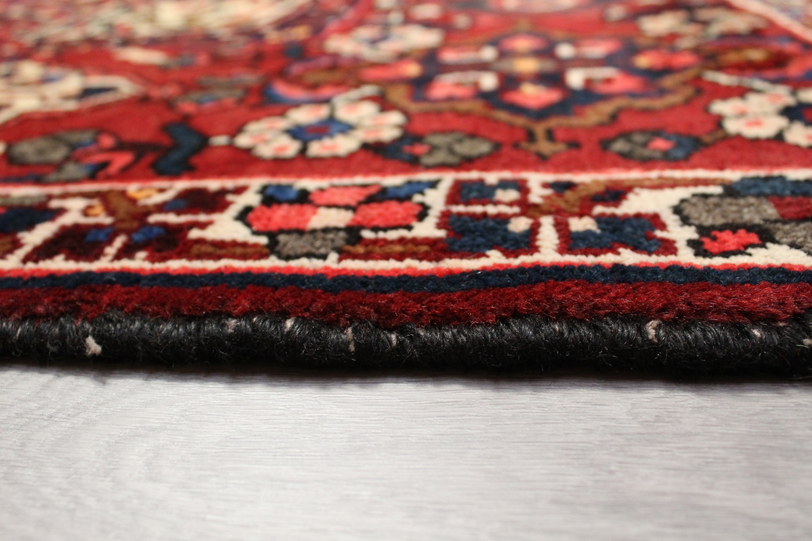 Bakhtiari Rug - 390 cm x 310 cm
