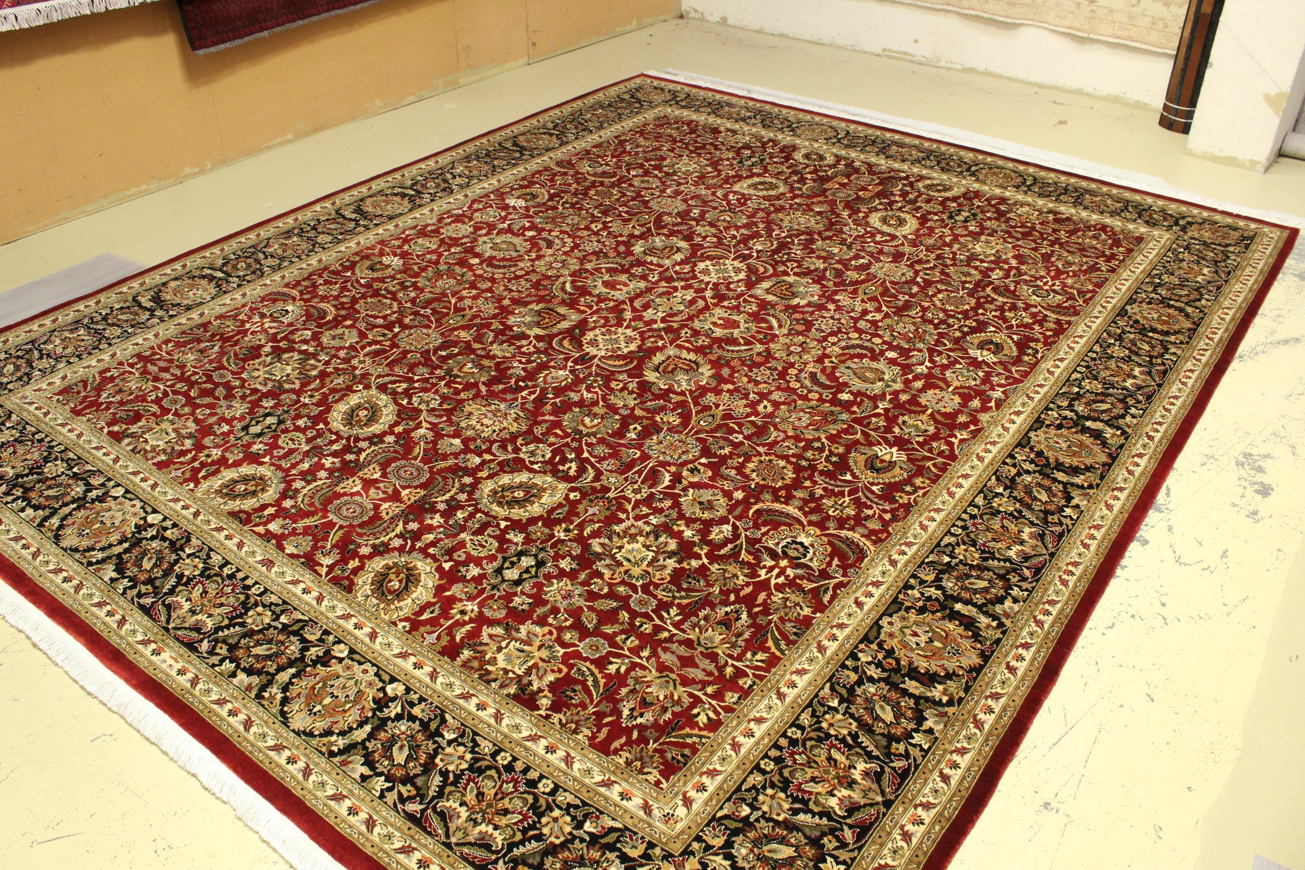 Kashmiri Rug - 352 cm x 278 cm