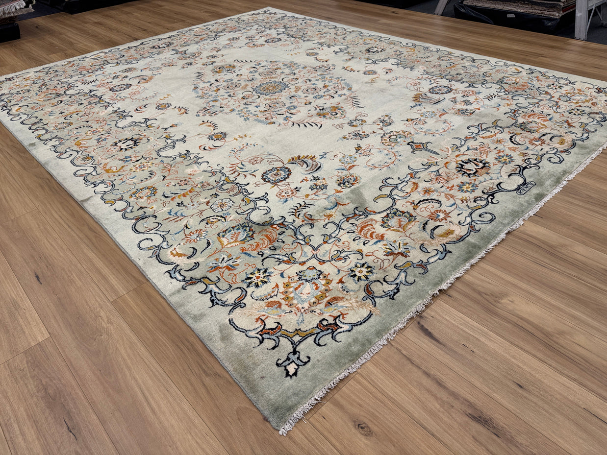 Kashan Rug - 355 cm x 280 cm