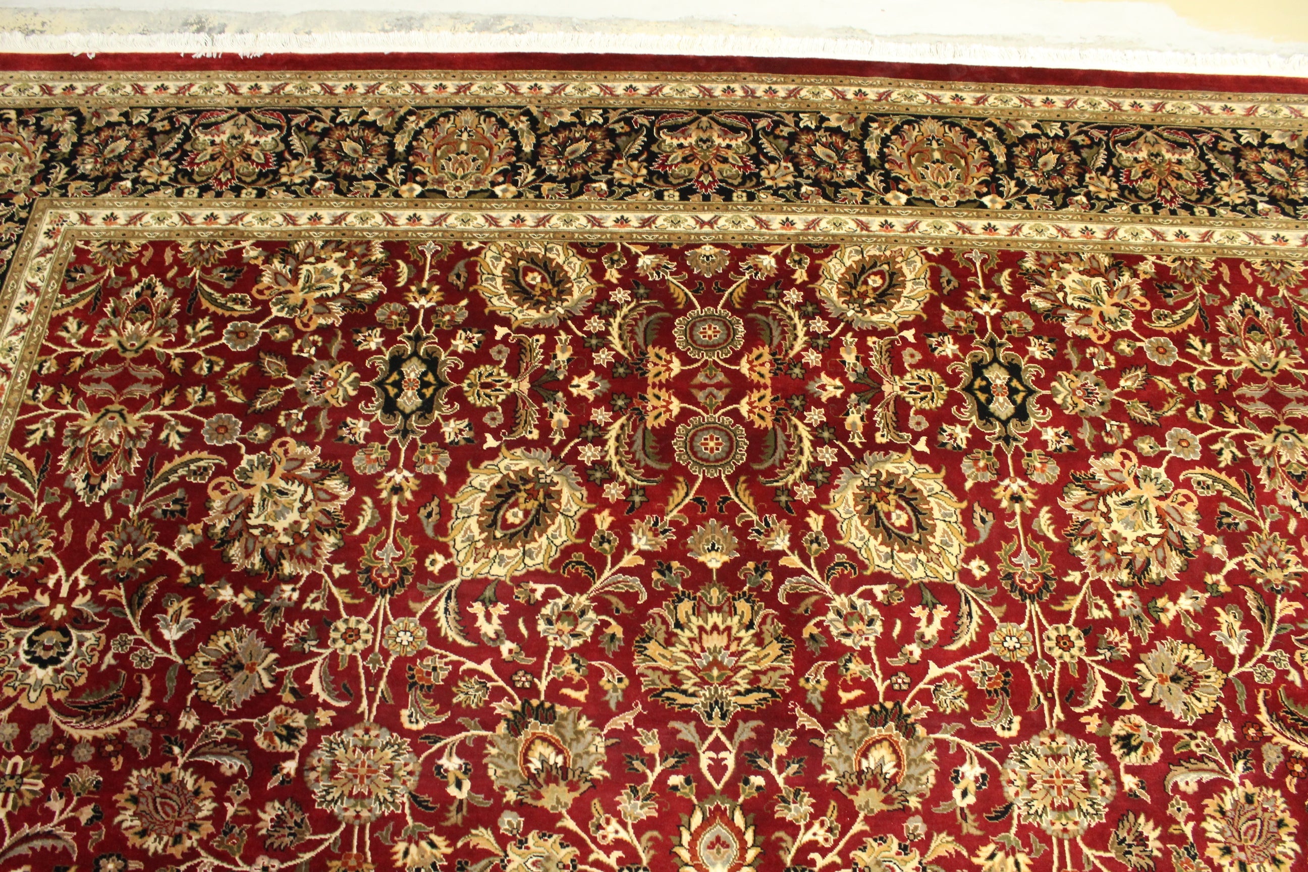Kashmiri Rug - 352 cm x 278 cm