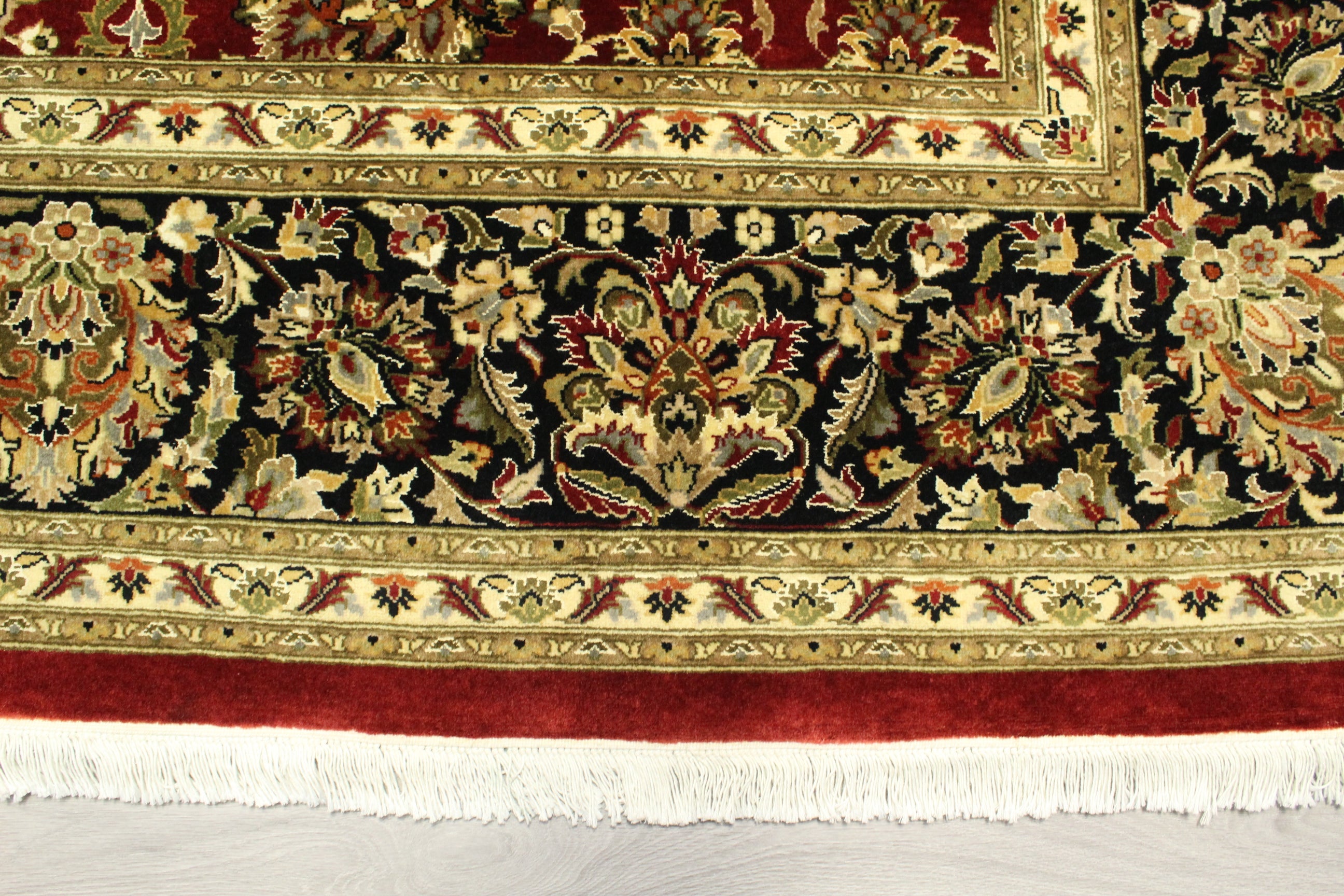 Kashmiri Rug - 352 cm x 278 cm