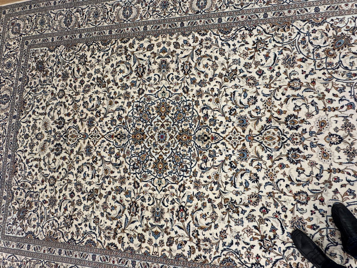 Kashan Rug - 405 cm x 300 cm
