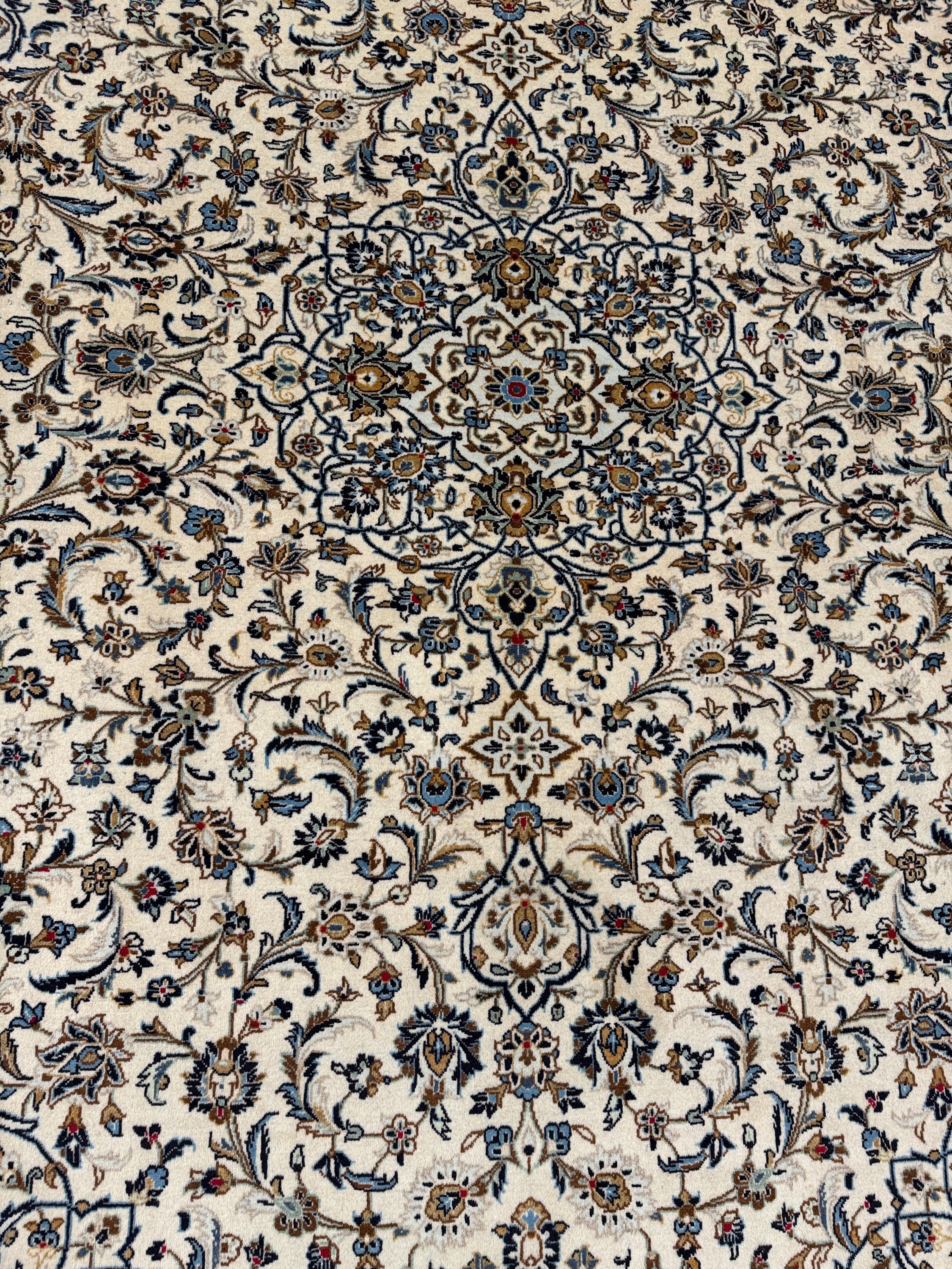 Kashan Rug - 405 cm x 300 cm