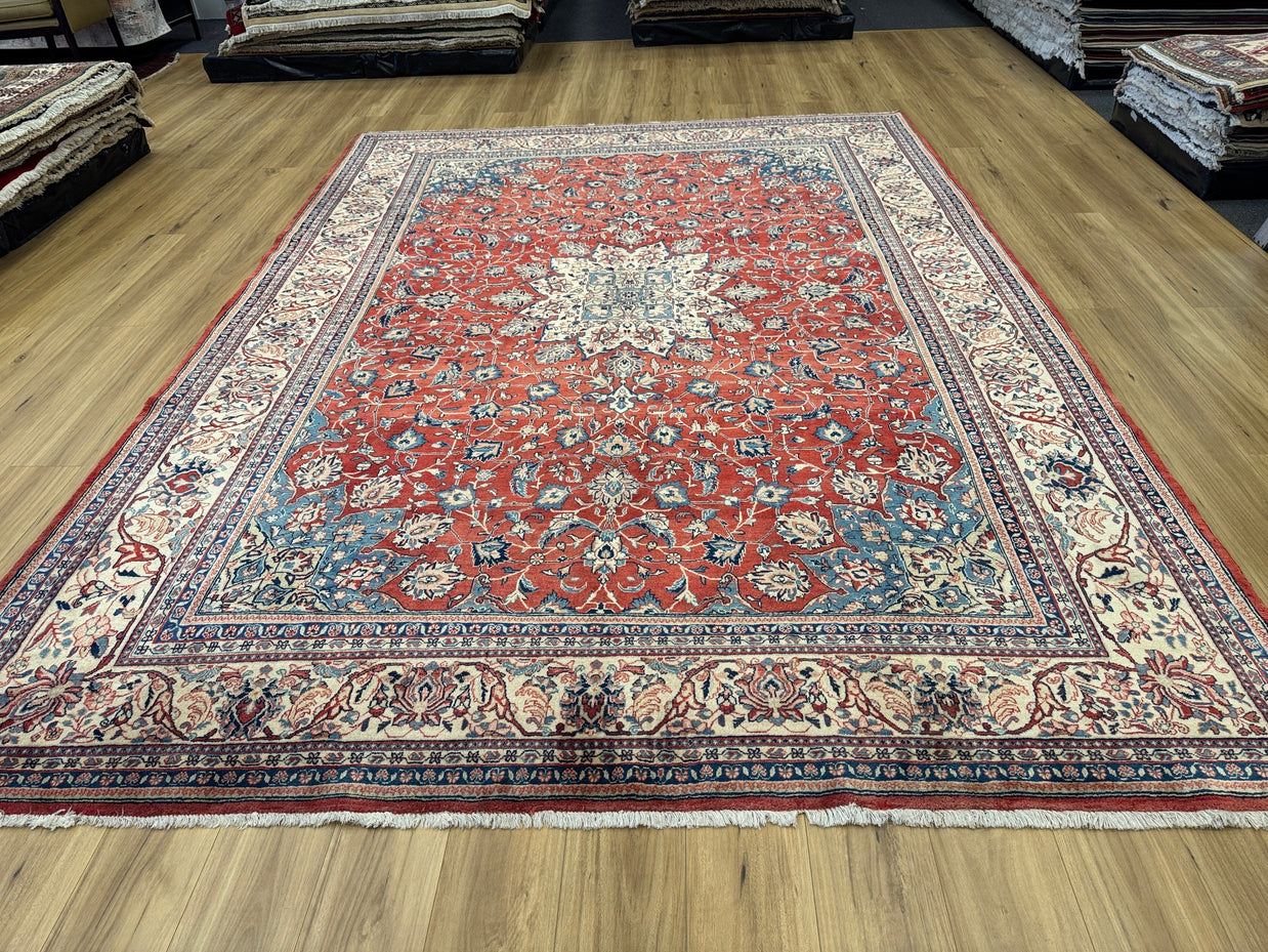 Isfahan Rug - 374 cm x 270 cm