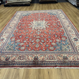 Isfahan Rug - 374 cm x 270 cm
