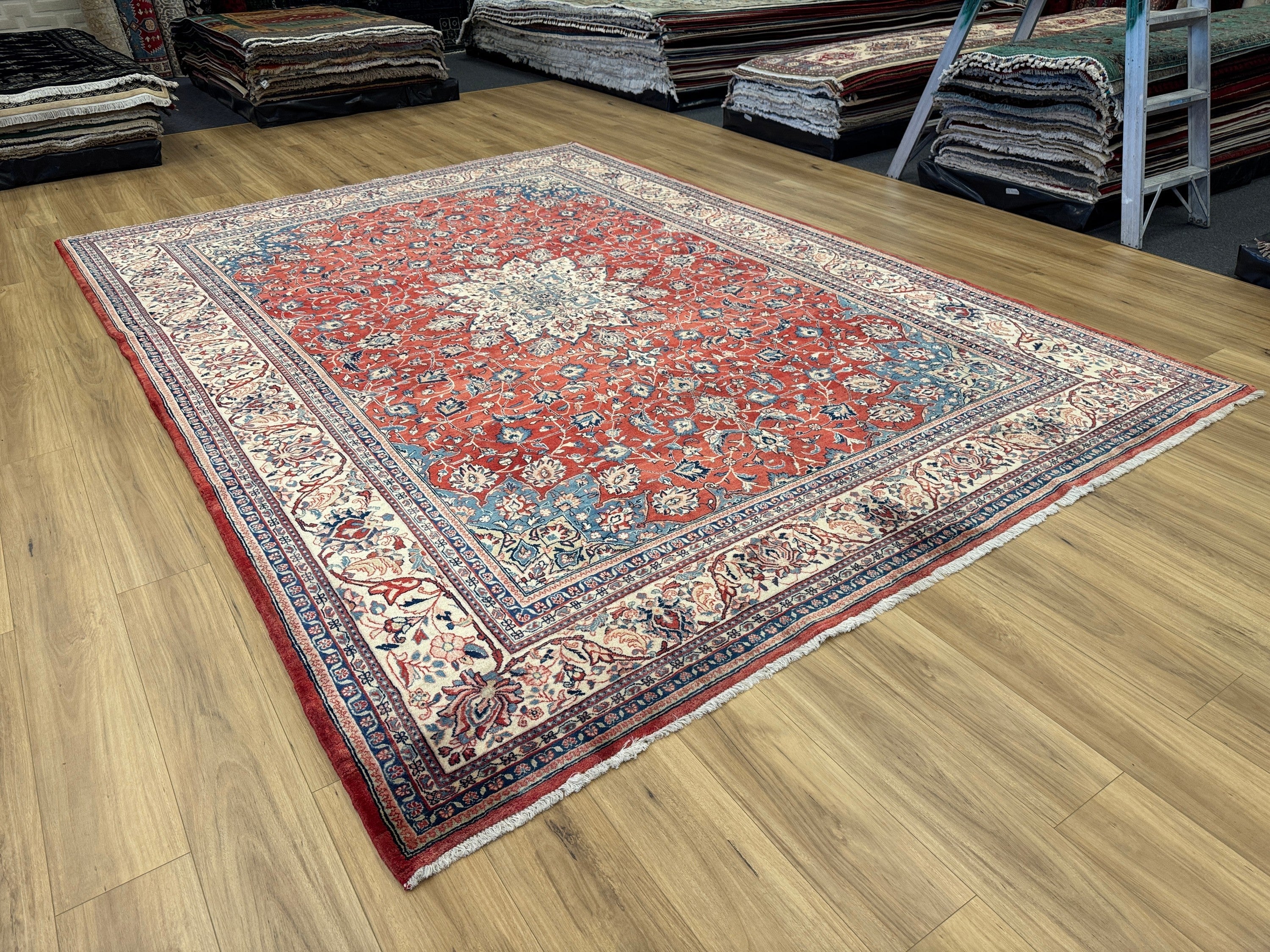 Isfahan Rug - 374 cm x 270 cm