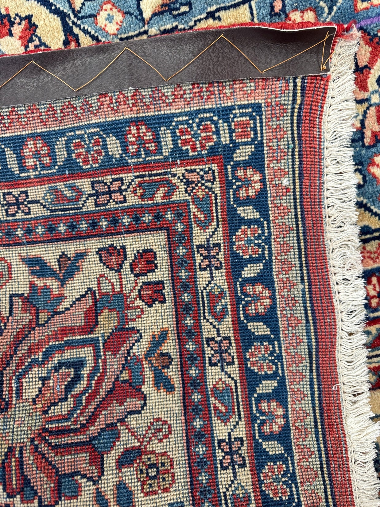 Isfahan Rug - 374 cm x 270 cm