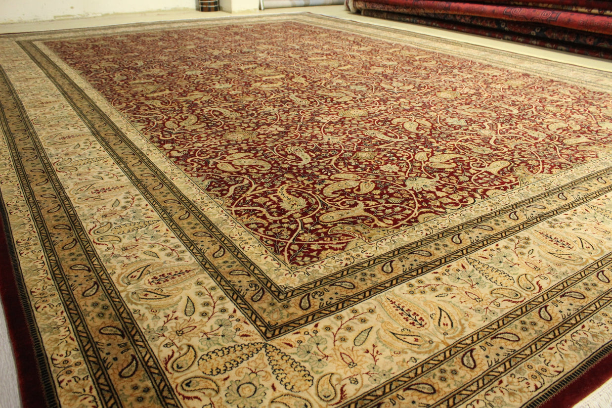 Kashmiri Rug - 428 cm x 307 cm