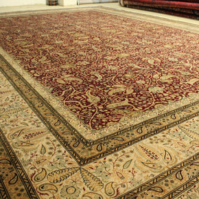 Kashmiri Rug - 428 cm x 307 cm