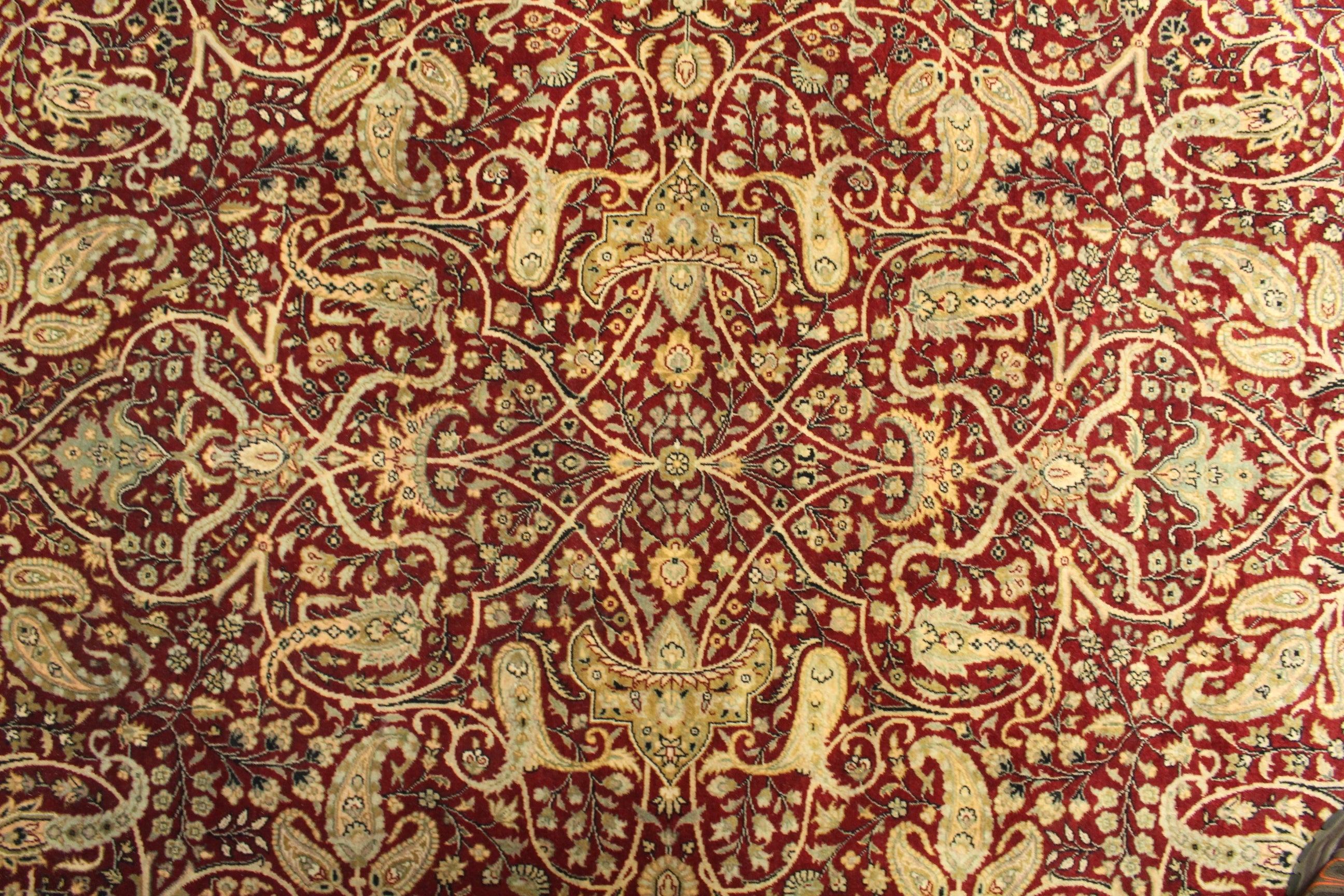 Kashmiri Rug - 428 cm x 307 cm