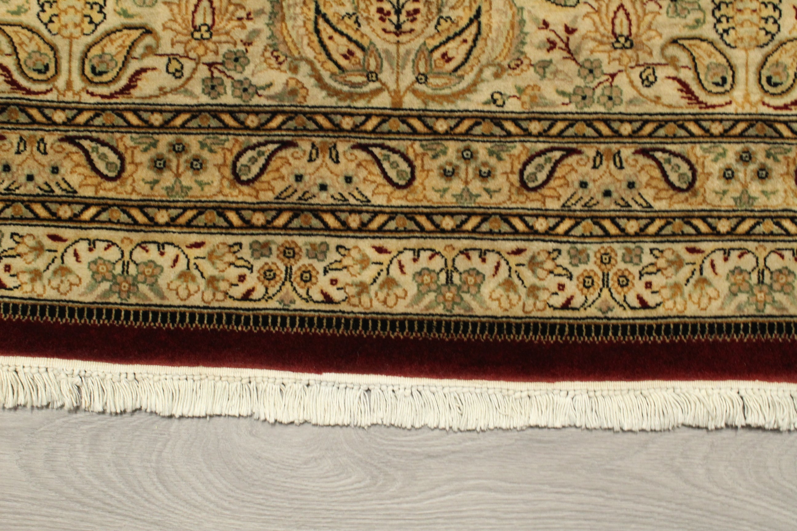 Kashmiri Rug - 428 cm x 307 cm