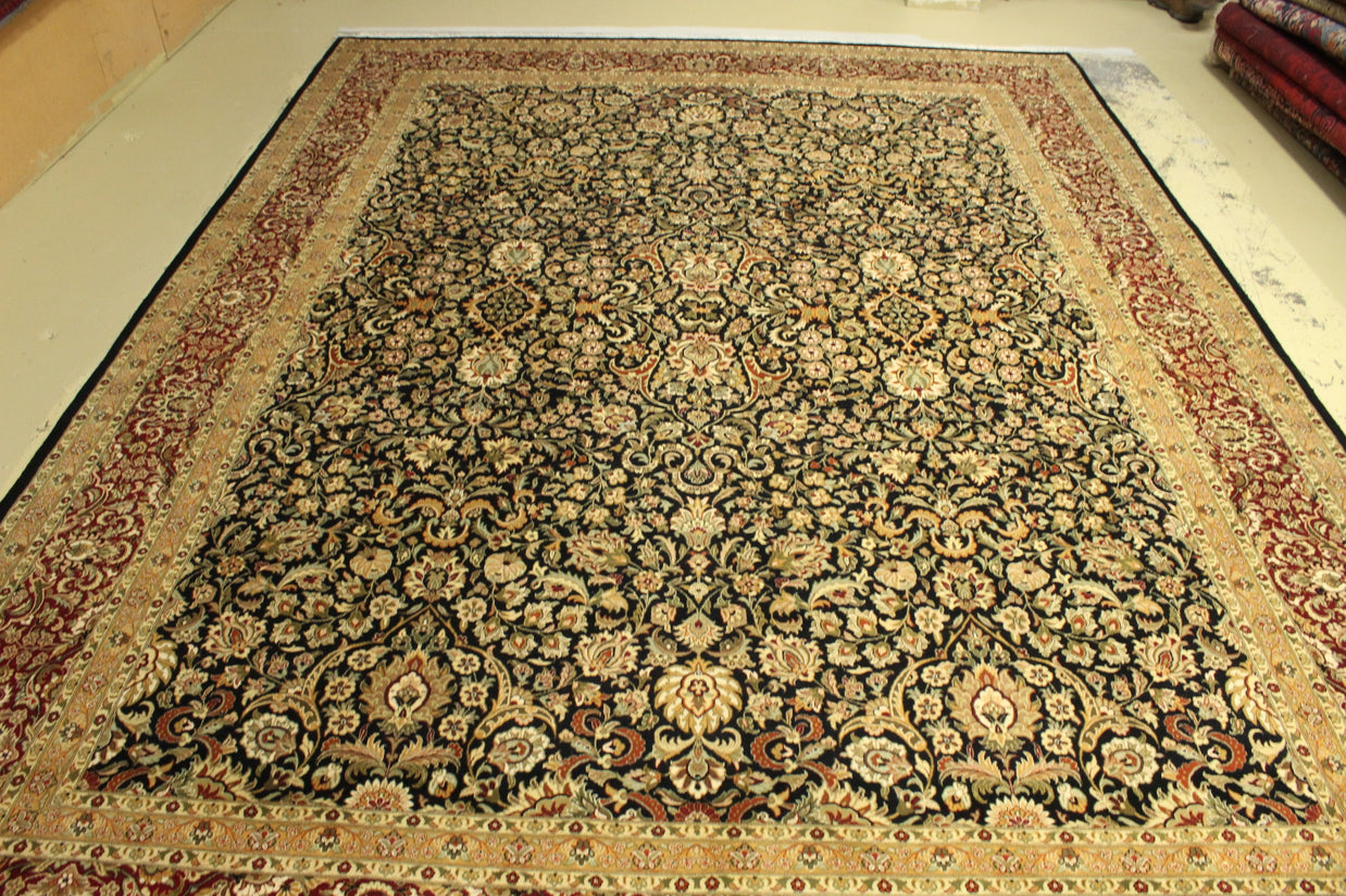 Kashmiri Rug - 370 cm x 278 cm