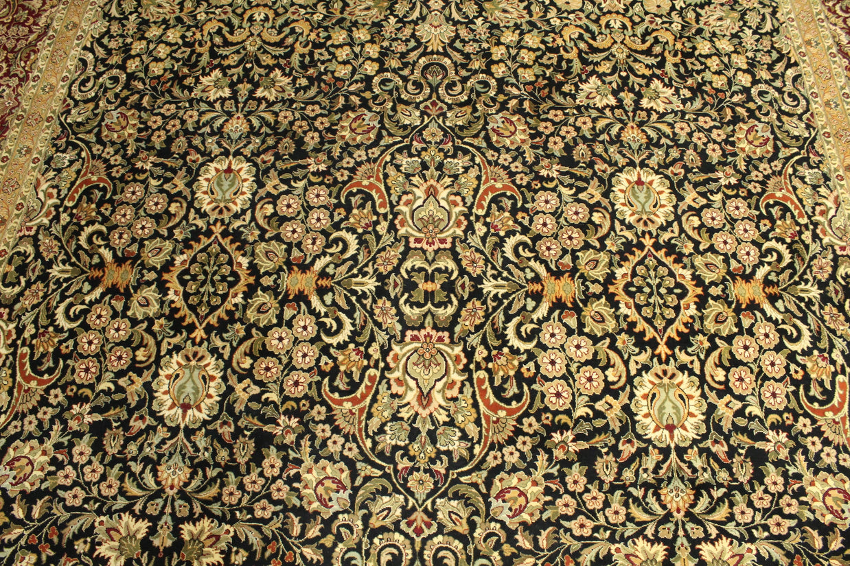 Kashmiri Rug - 370 cm x 278 cm