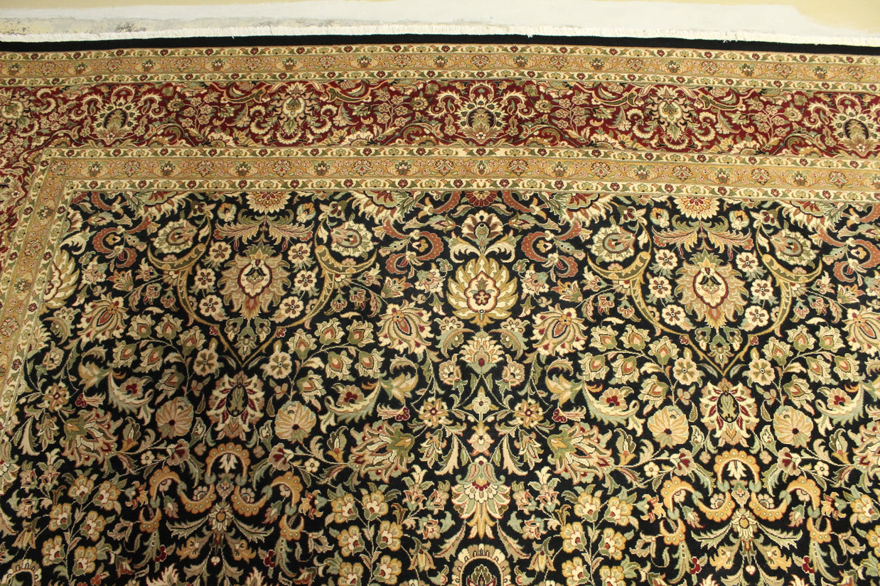 Kashmiri Rug - 370 cm x 278 cm