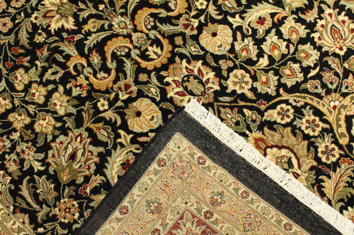 Kashmiri Rug - 370 cm x 278 cm