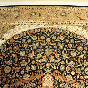 Kashmiri Rug - 379 cm x 272 cm