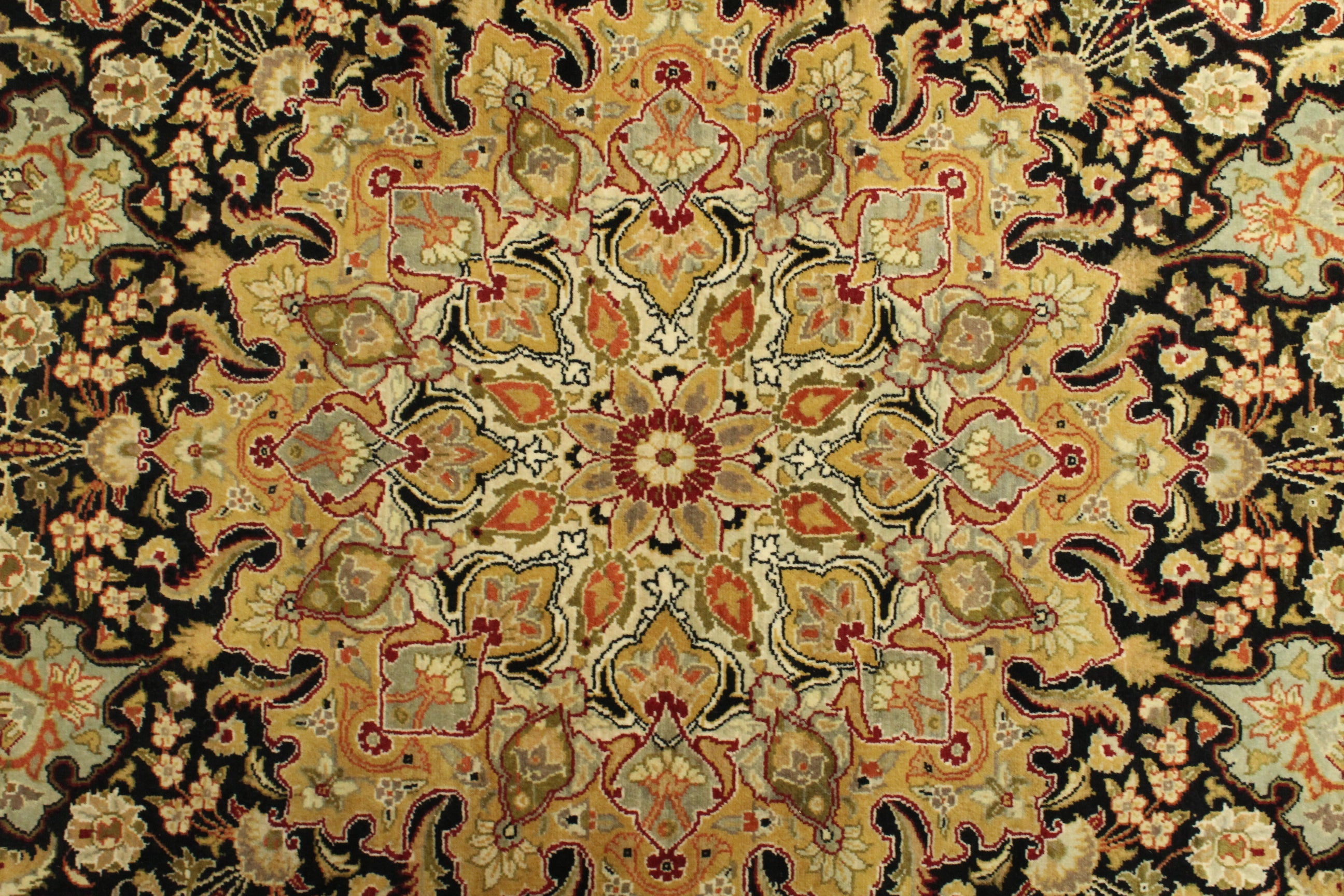 Kashmiri Rug - 379 cm x 272 cm