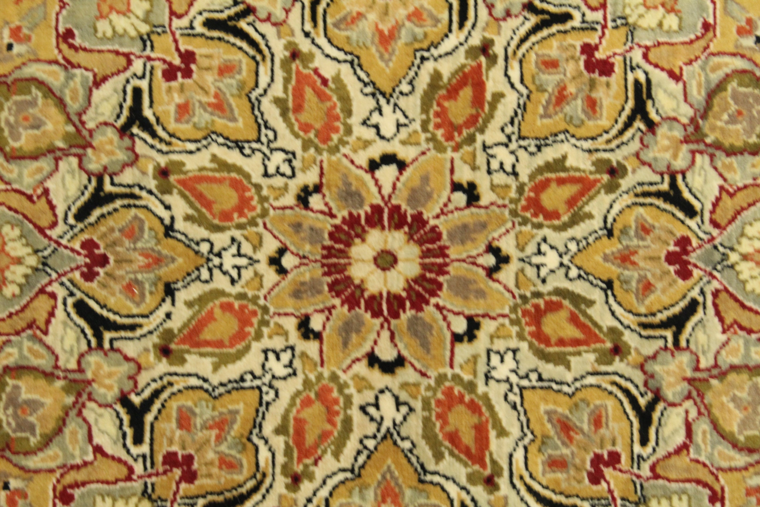 Kashmiri Rug - 379 cm x 272 cm