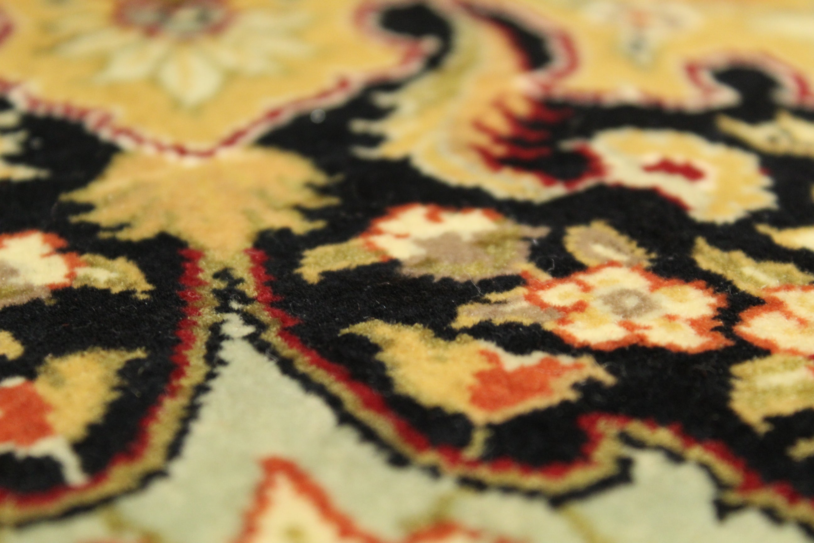 Kashmiri Rug - 379 cm x 272 cm