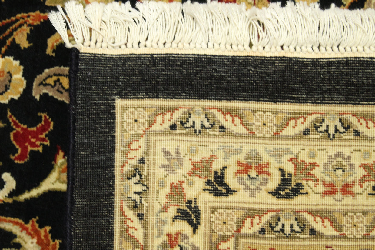 Kashmiri Rug - 379 cm x 272 cm