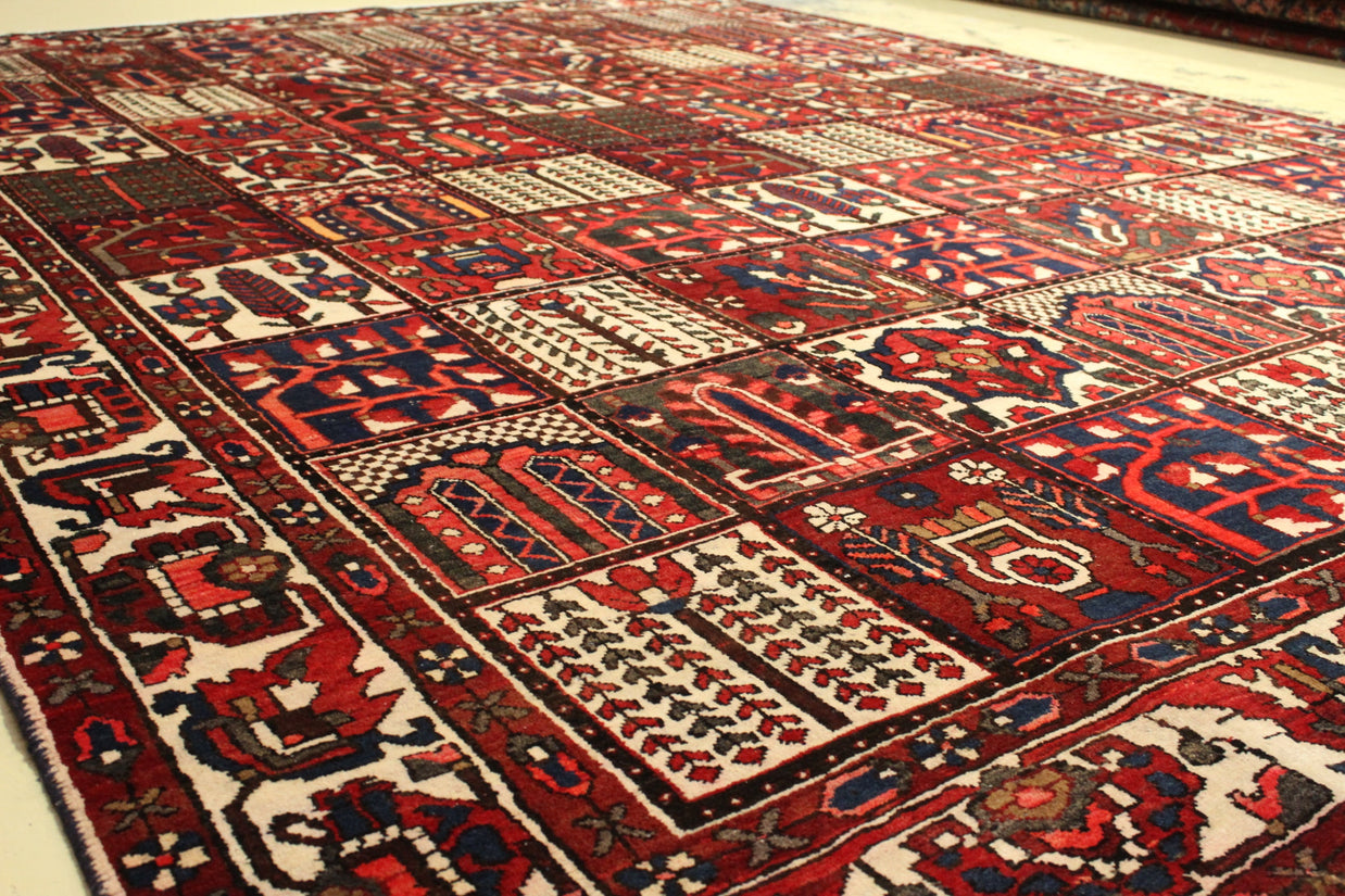 Bakhtiari Rug - 360 cm x 262 cm