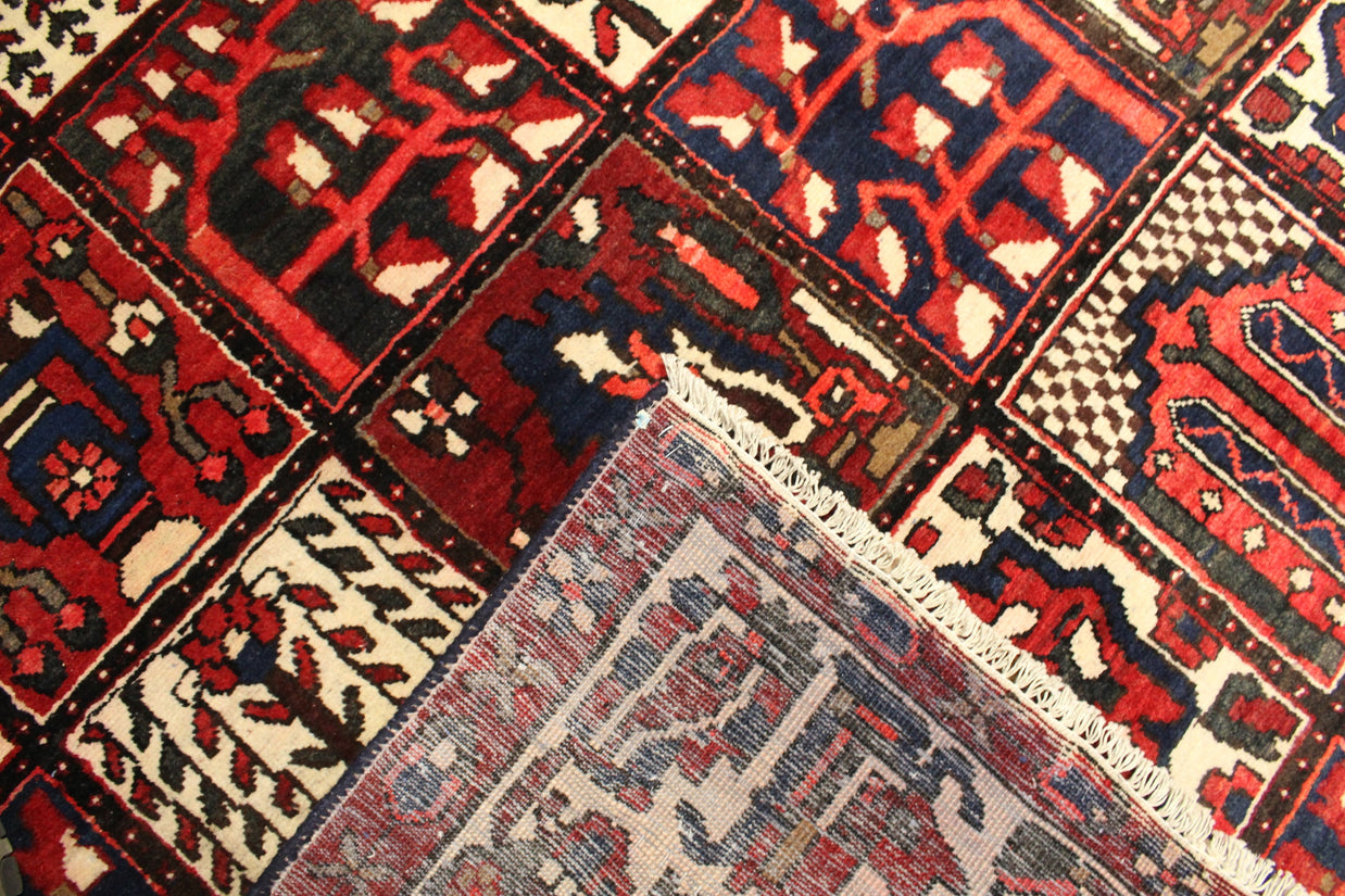 Bakhtiari Rug - 360 cm x 262 cm