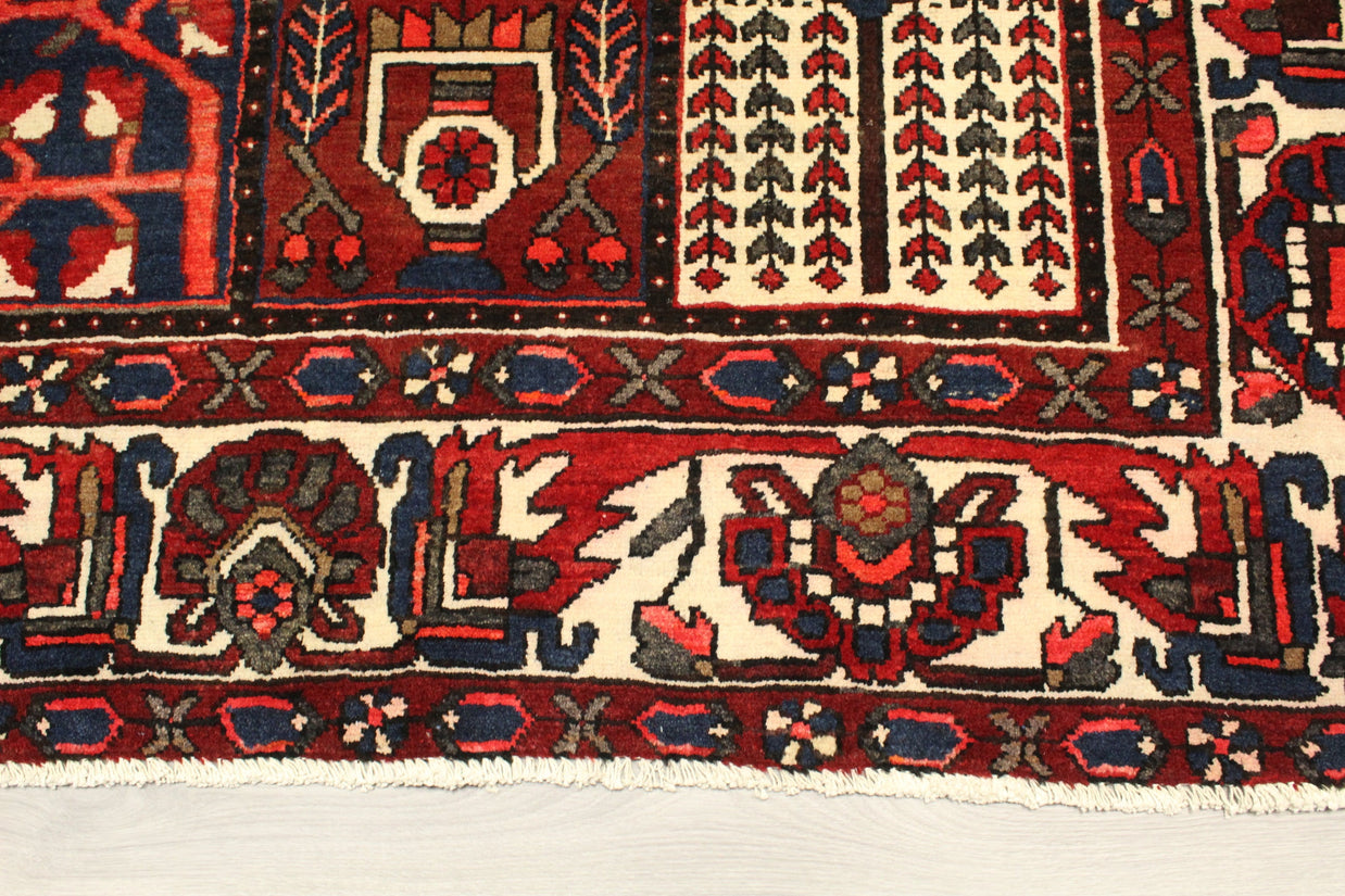 Bakhtiari Rug - 360 cm x 262 cm