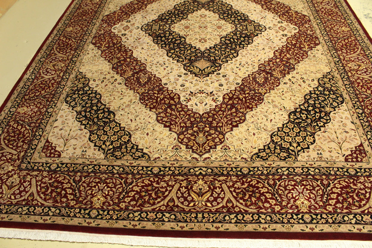 Kashmiri Rug - 370 cm x 276 cm