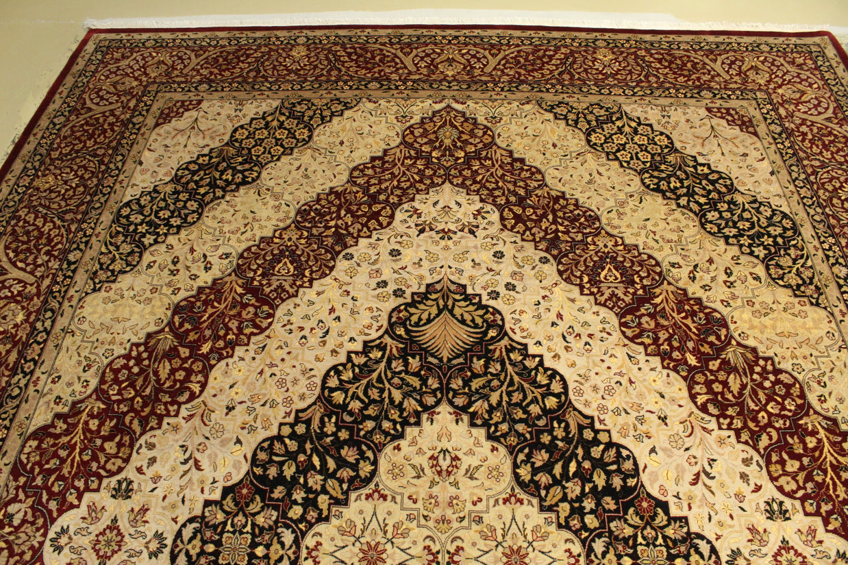 Kashmiri Rug - 370 cm x 276 cm