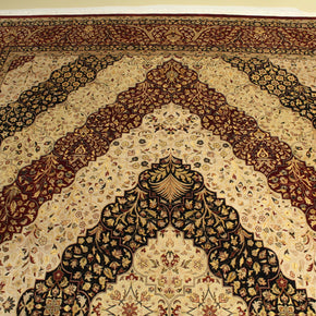 Kashmiri Rug - 370 cm x 276 cm