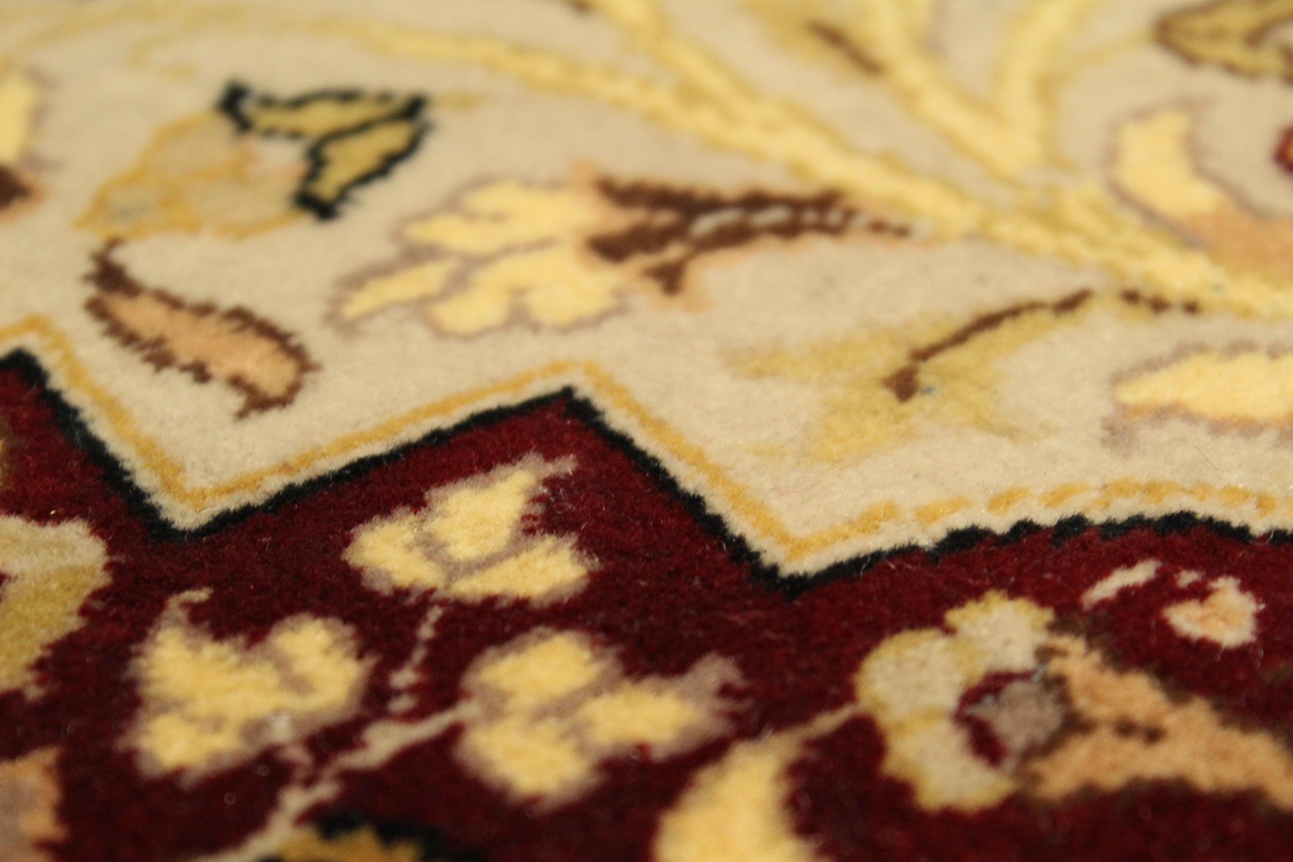 Kashmiri Rug - 370 cm x 276 cm
