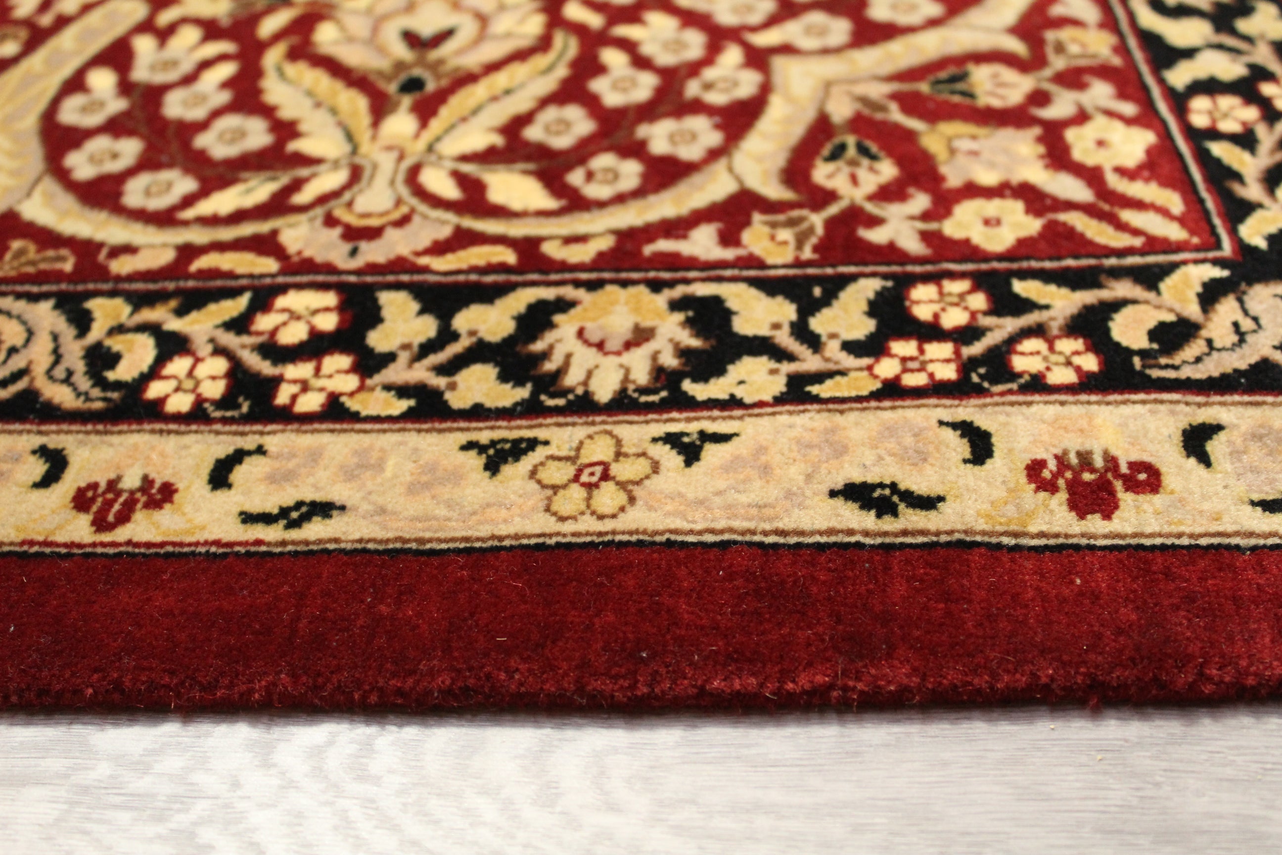 Kashmiri Rug - 370 cm x 276 cm