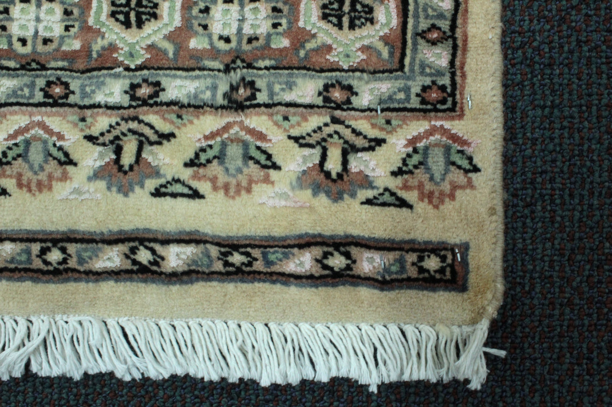 Jaldar Rug  - 324 cm x 81 cm