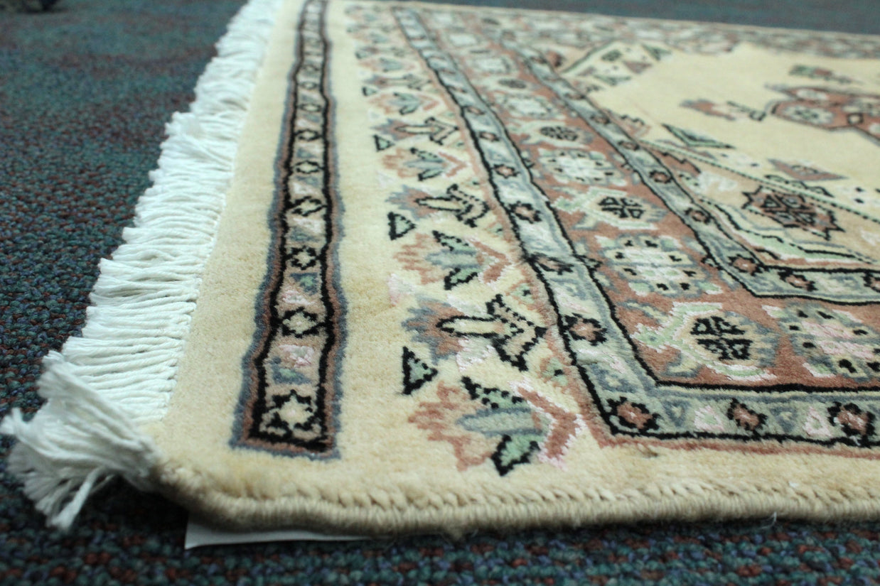 Jaldar Rug  - 324 cm x 81 cm