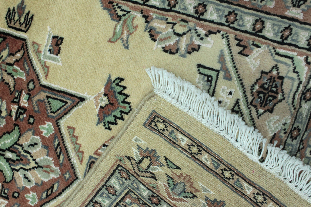 Jaldar Rug  - 324 cm x 81 cm