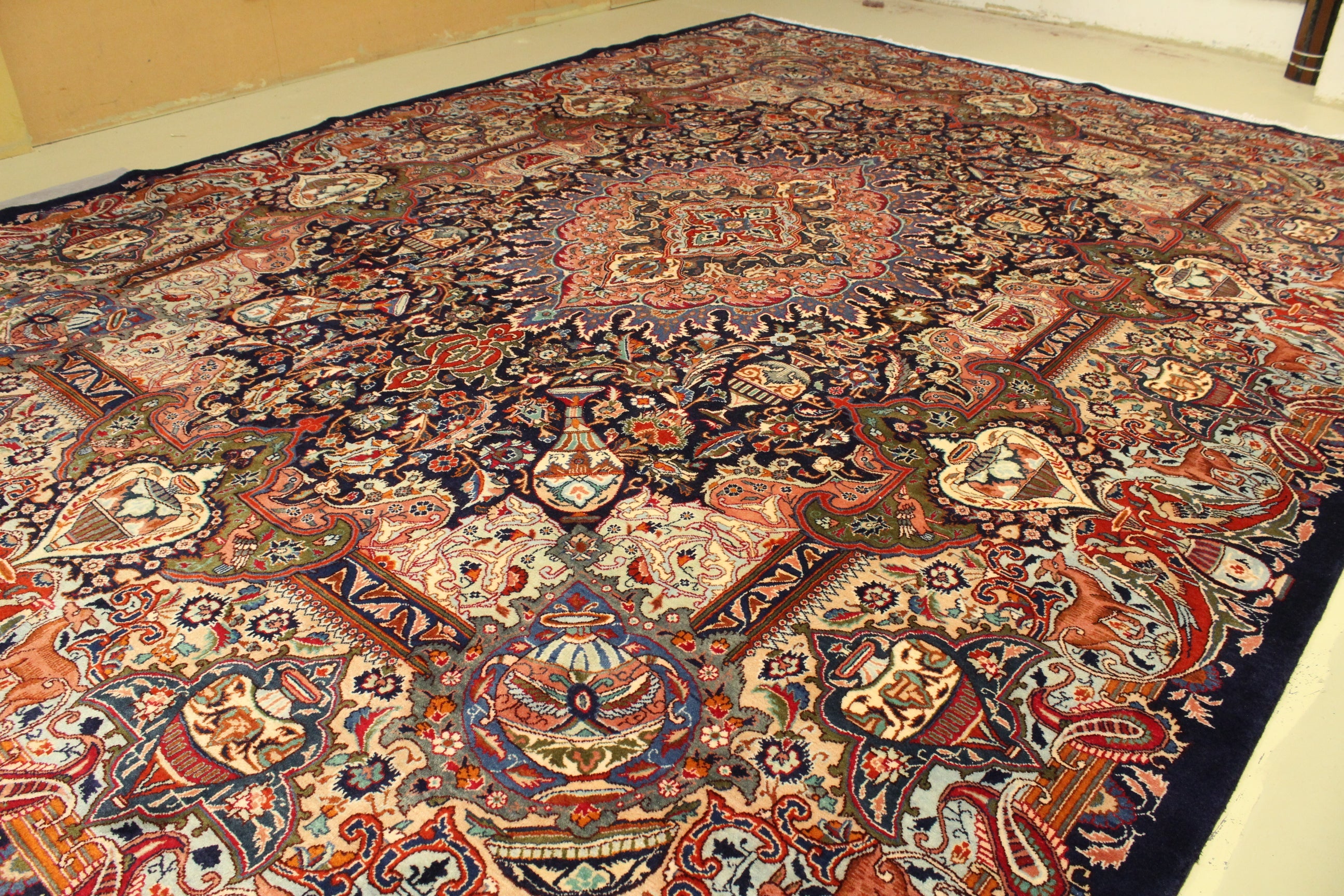 Mashad Rug - 402 cm x 305 cm