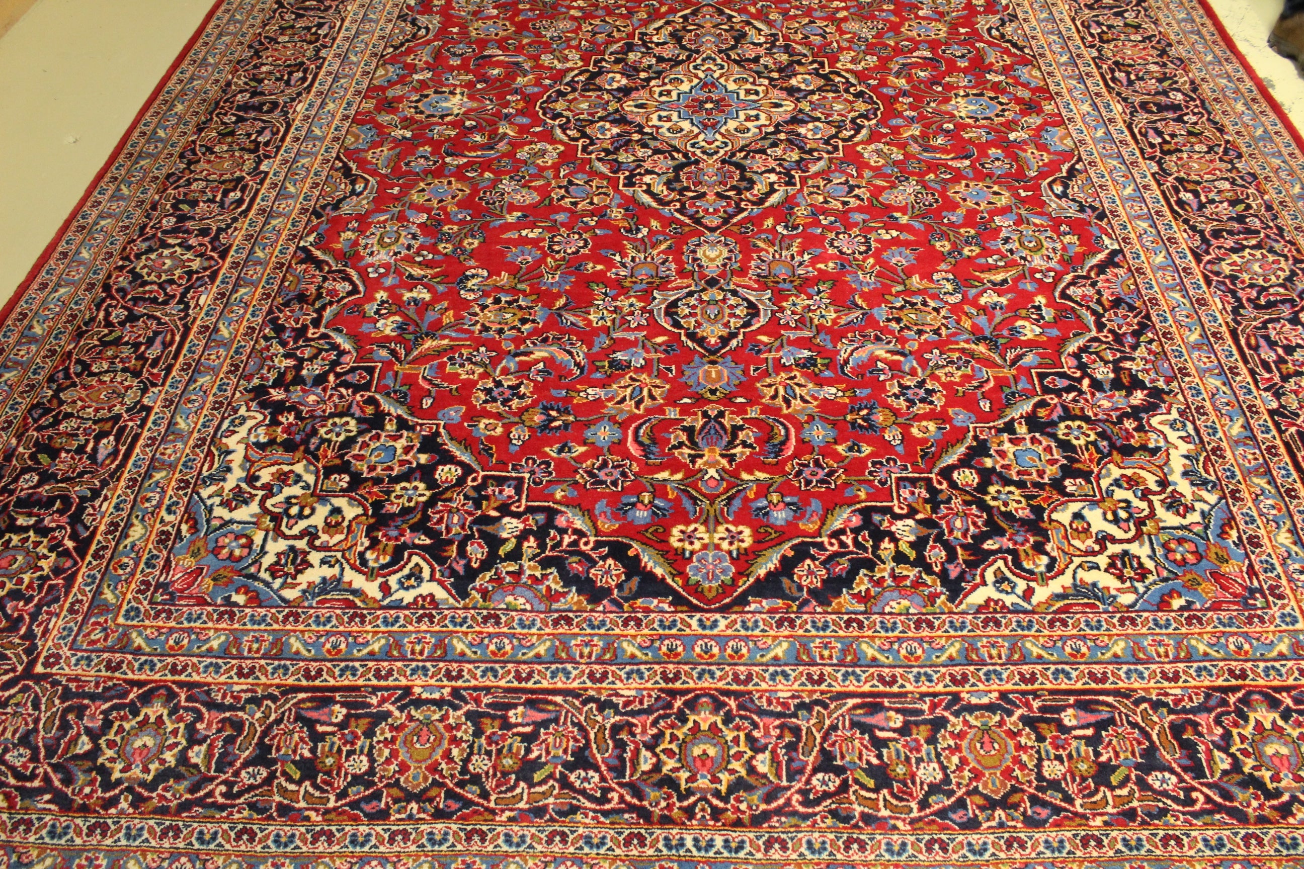 Kashan Rug - 392 cm x 292 cm