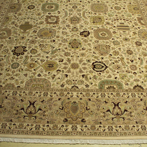 Kashmiri Rug - 366 cm x 275 cm