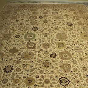 Kashmiri Rug - 366 cm x 275 cm