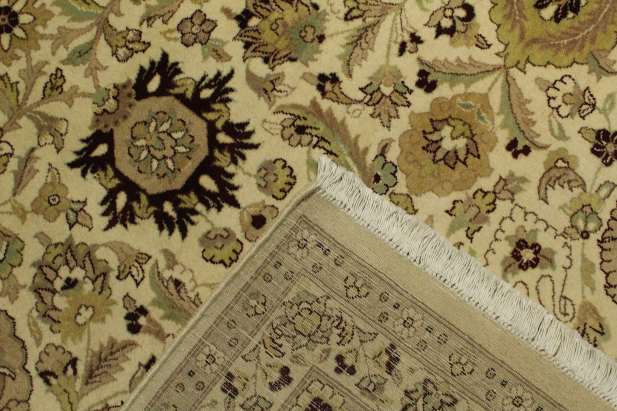 Kashmiri Rug - 366 cm x 275 cm
