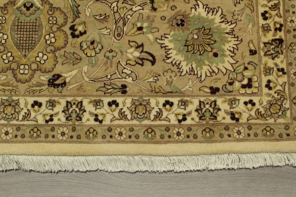 Kashmiri Rug - 366 cm x 275 cm