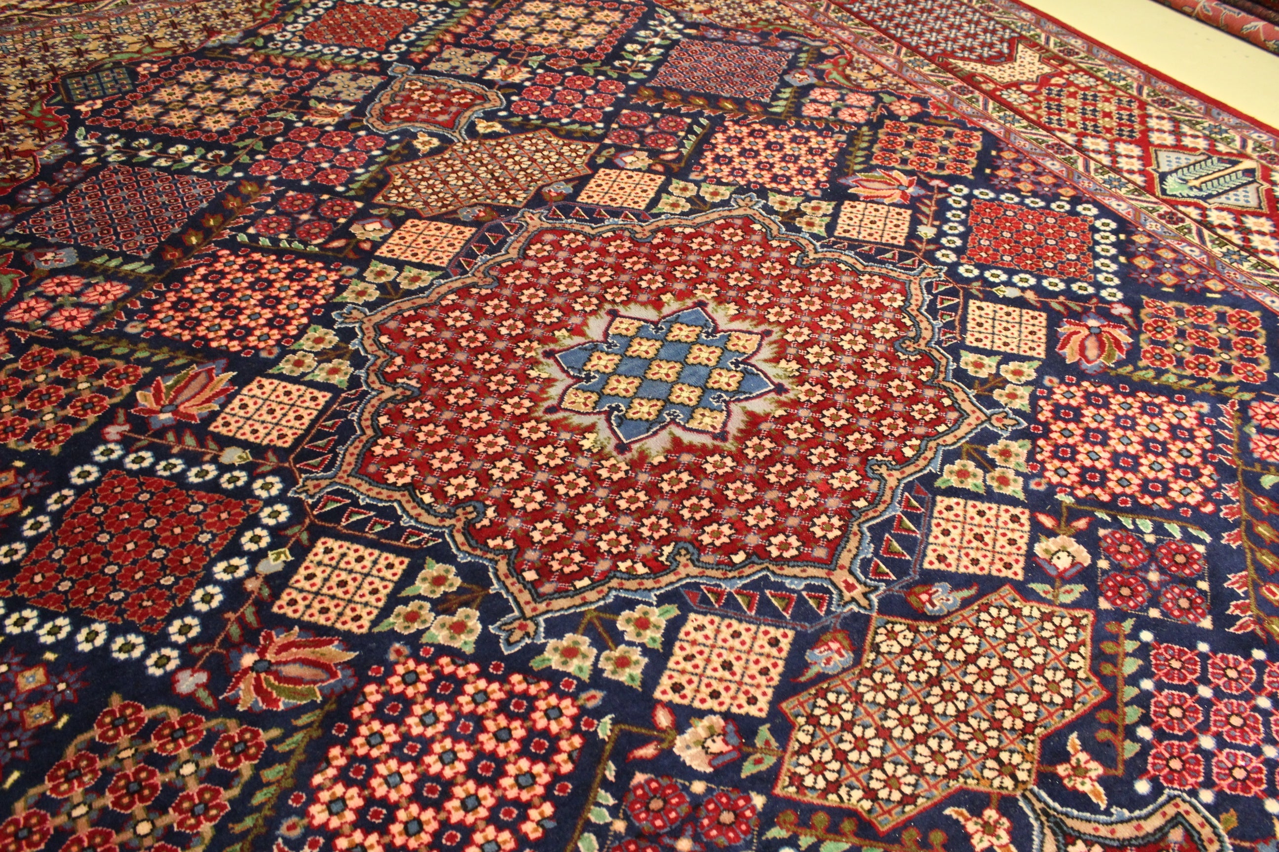 Najafabad Rug - 425 cm x 303 cm