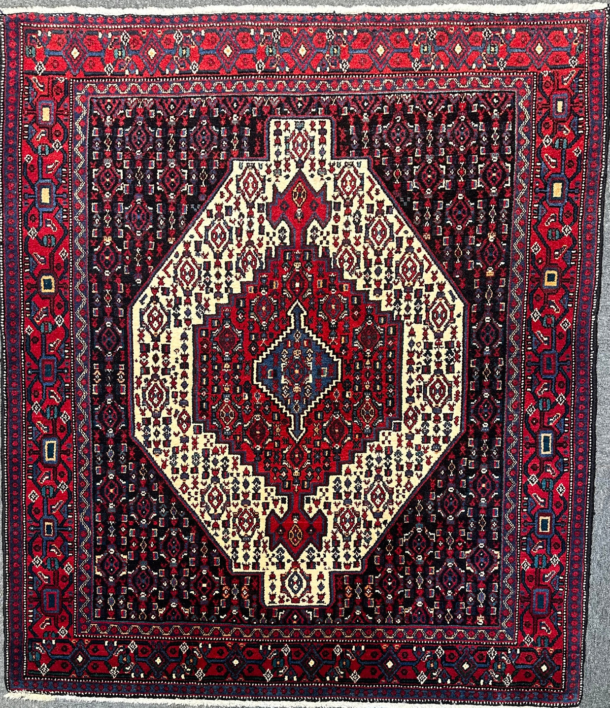 Persian Senneh Bidjar 140x125cm