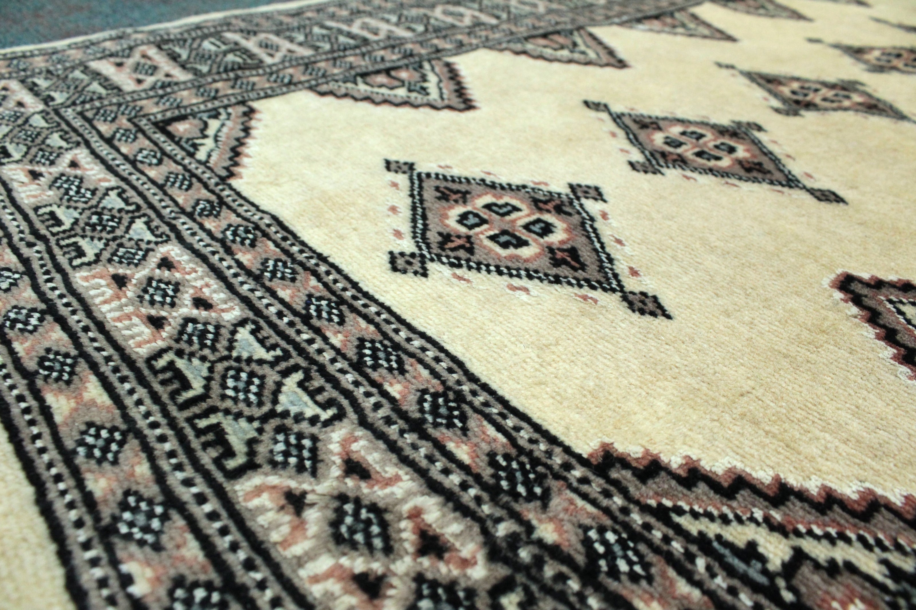 Jaldar Rug  - 395 cm x 96 cm
