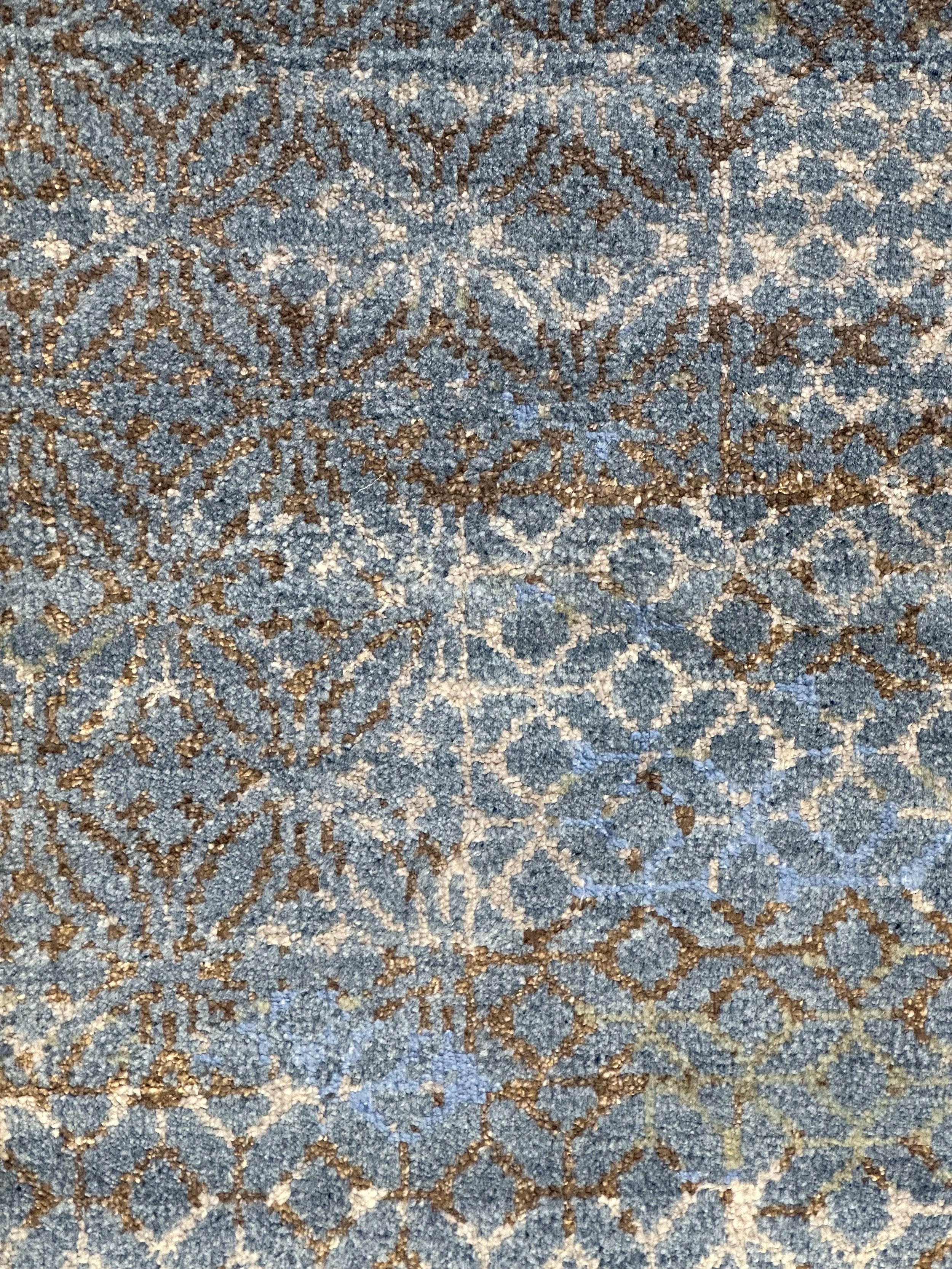 Hand knotted Modern Indian 200x133cm