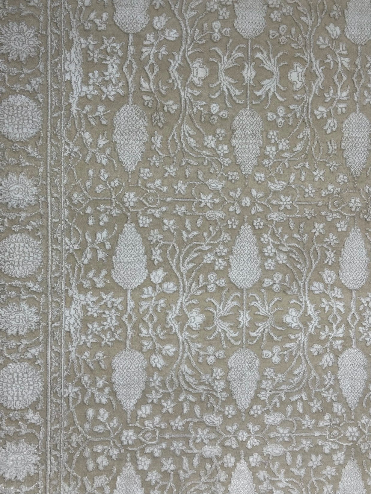 Hand Knotted Silk And wool Indian Rug