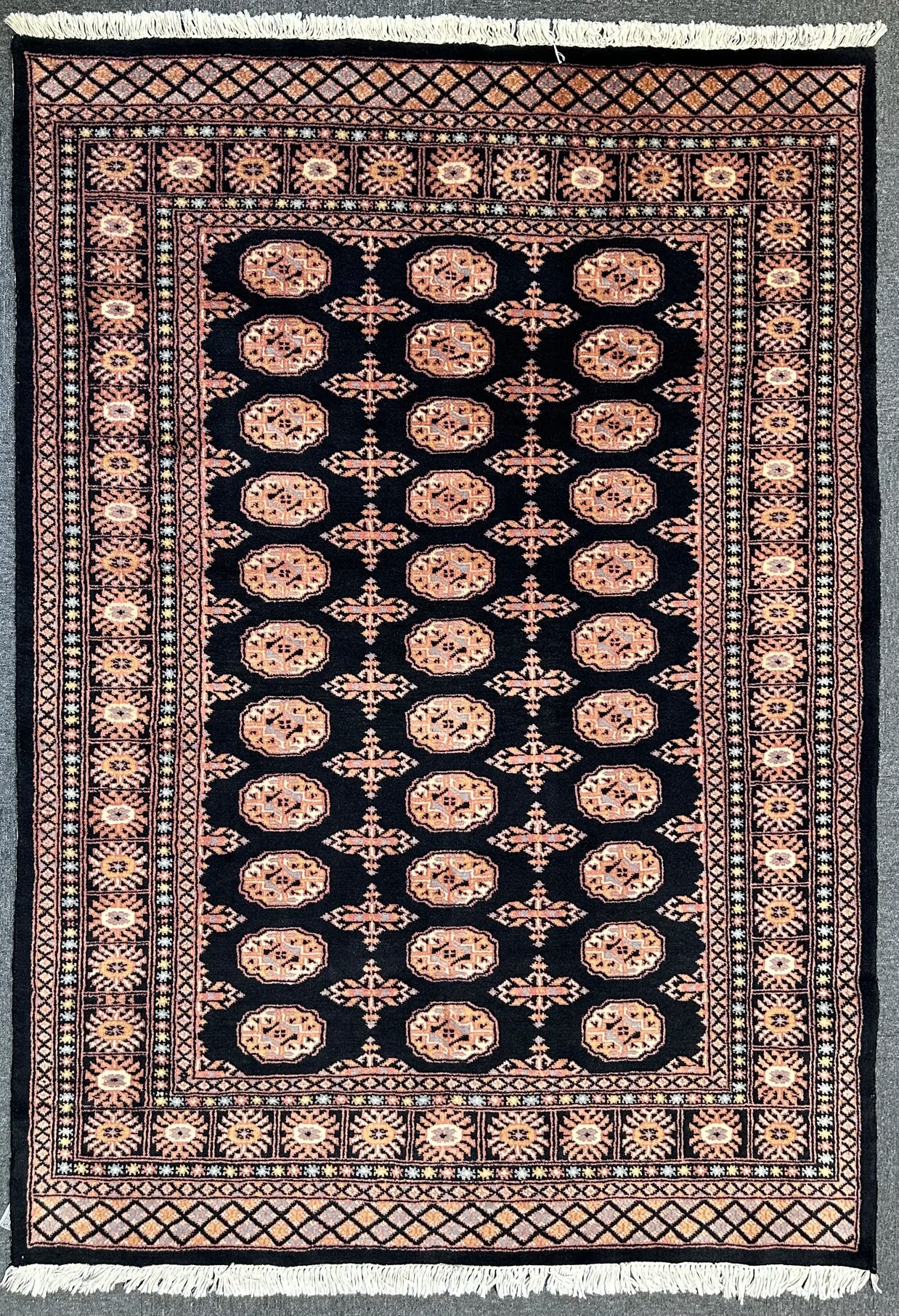 Bohkara hand knotted Pakistan 196x139cm