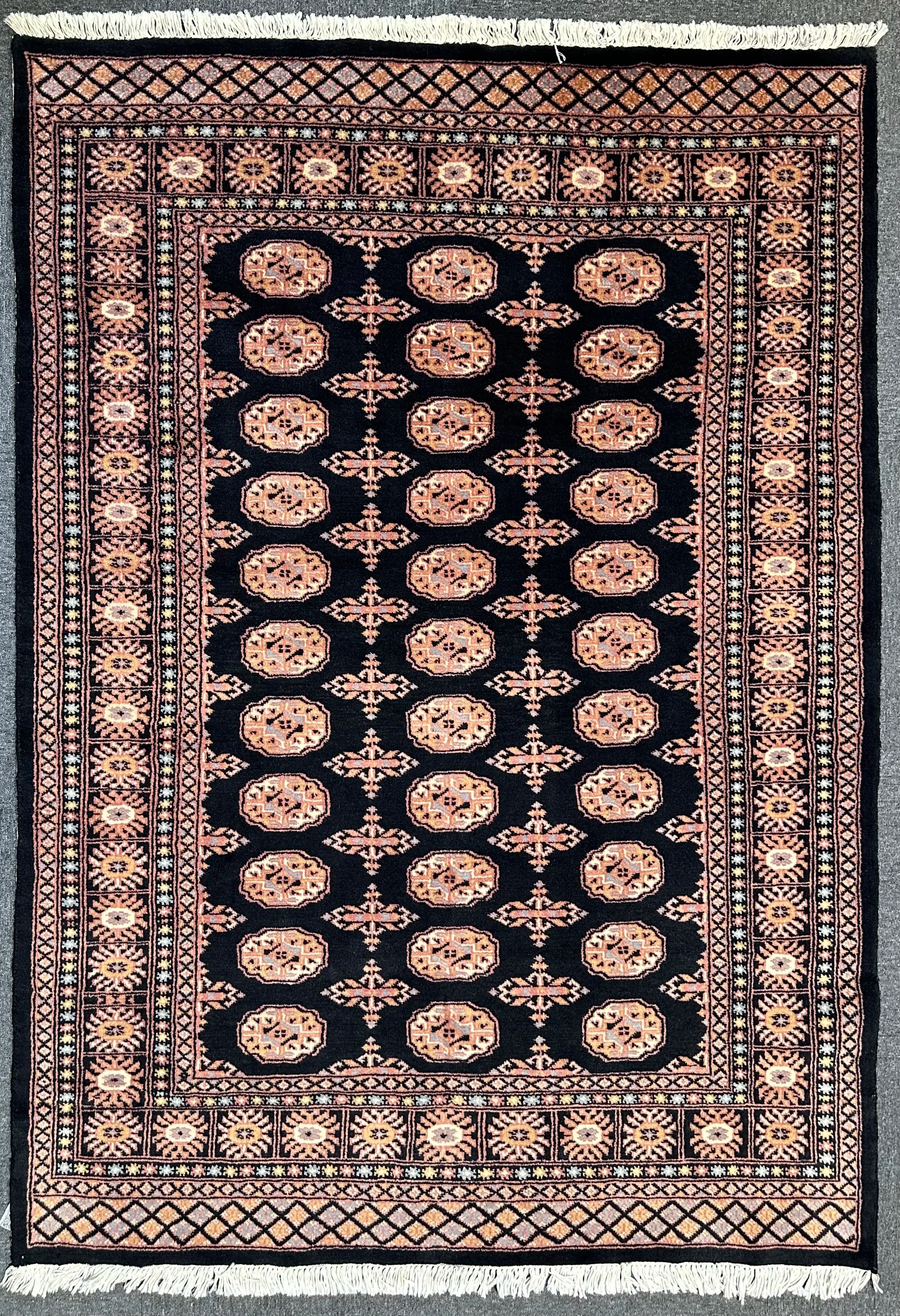 Bohkara hand knotted Pakistan 196x139cm