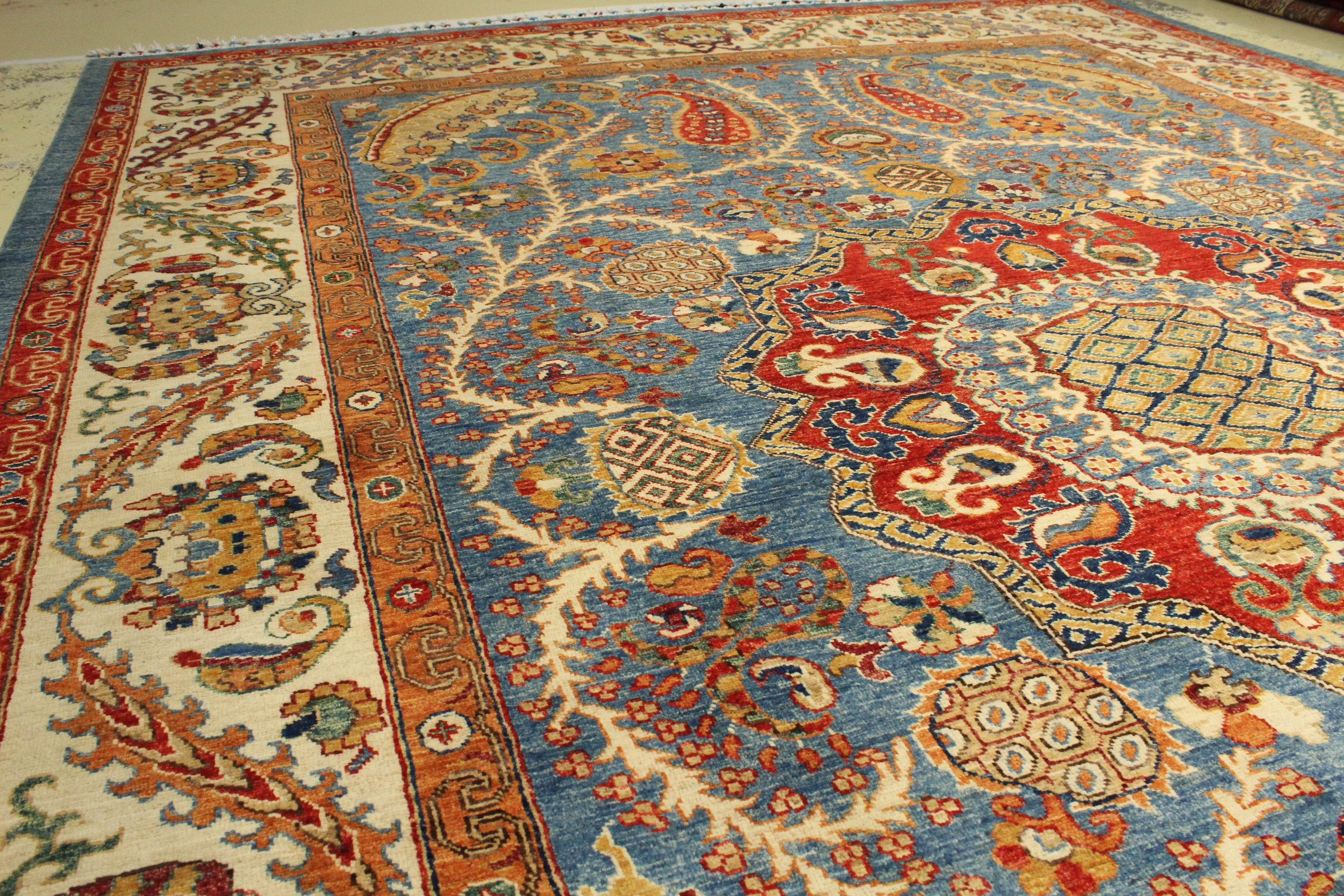 Sultani Rug - 371 cm x 270 cm